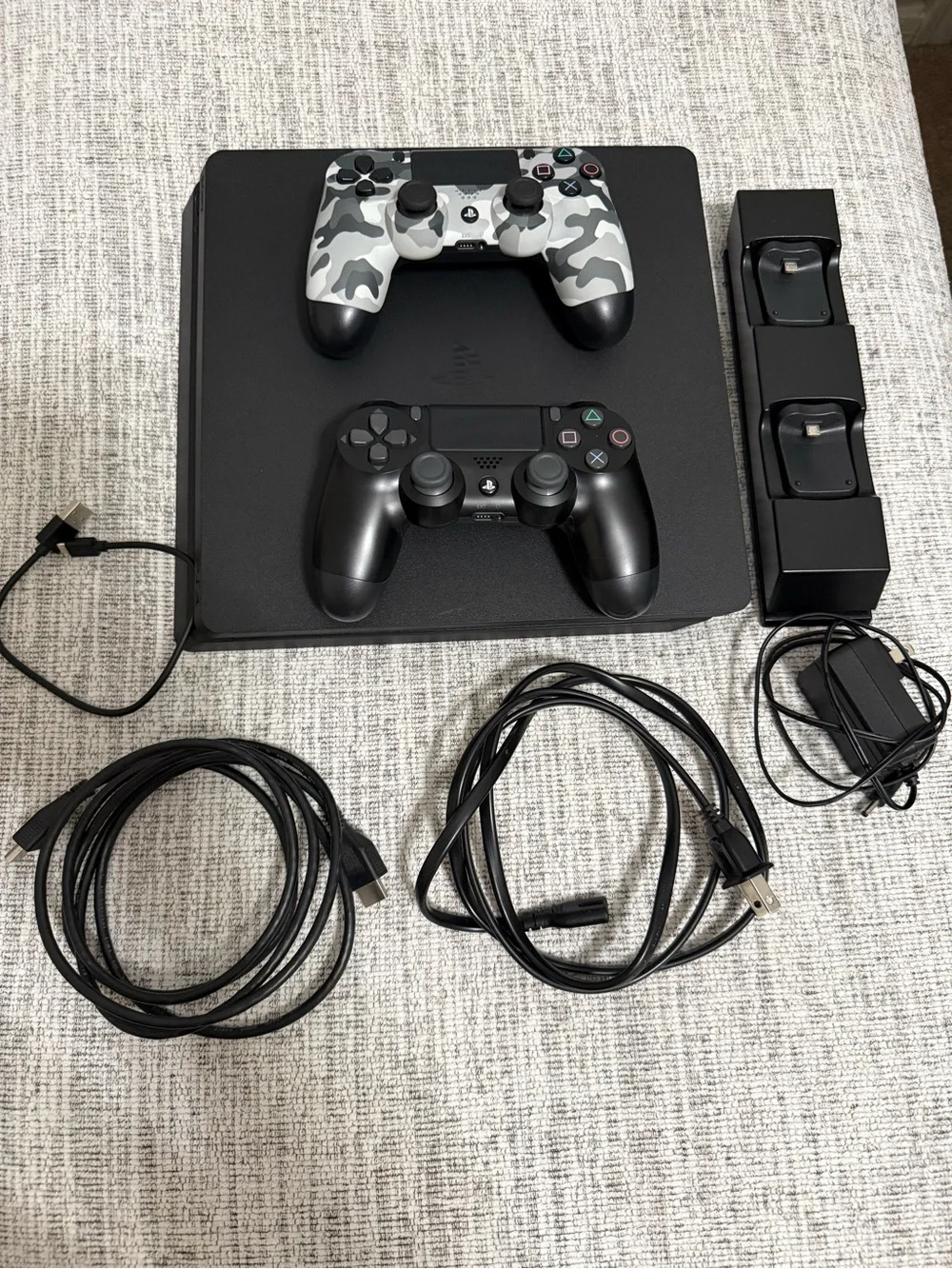 Sony PS4 Slim 500gb with 2 Controllers and Controller Charging Station